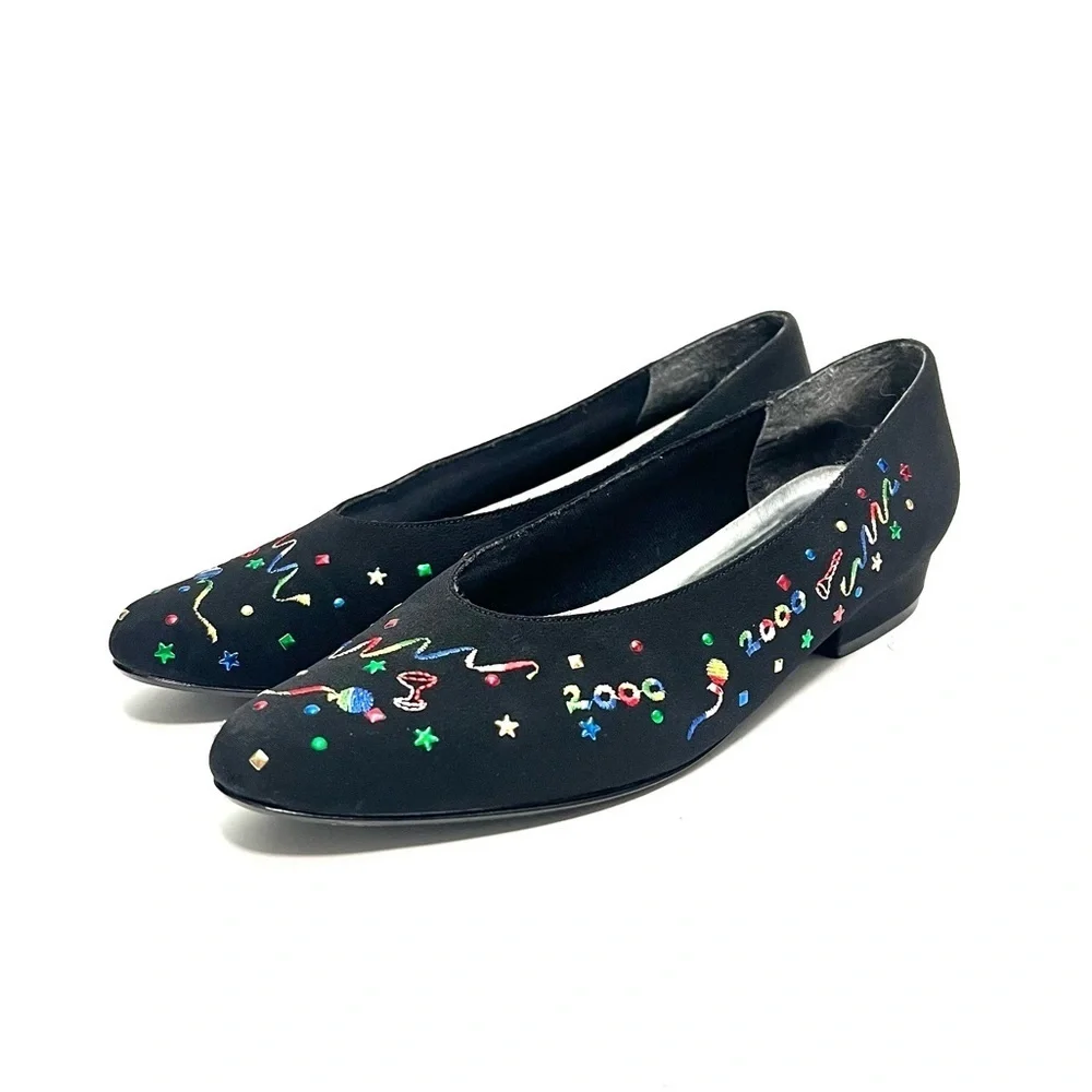 Vintage Y2K black fabric New Years Eve 2000 embroidered holiday kitten heels